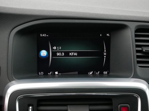 Used 2018 Volvo V60 T5 Cross Country AWD/4WD image 21