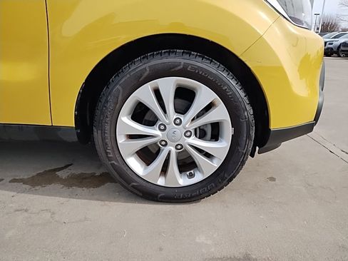 Used 2015 Kia Soul + w/ Audio Package image 14