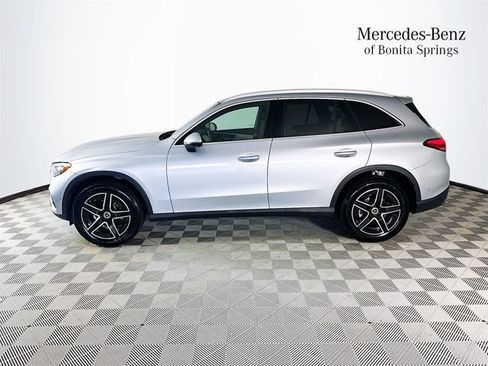 Used 2026 Mercedes-Benz GLC 300 4MATIC image 4