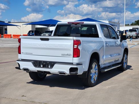New 2026 Chevrolet Silverado 1500 High Country w/ High Country Premium Package AWD/4WD image 4