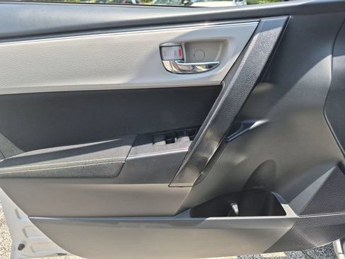 Used 2019 Toyota Corolla LE FWD image 9