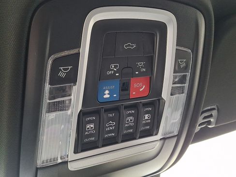 Used 2024 RAM 1500 Limited AWD/4WD image 27