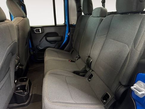 Used 2024 Jeep Gladiator Sport image 25