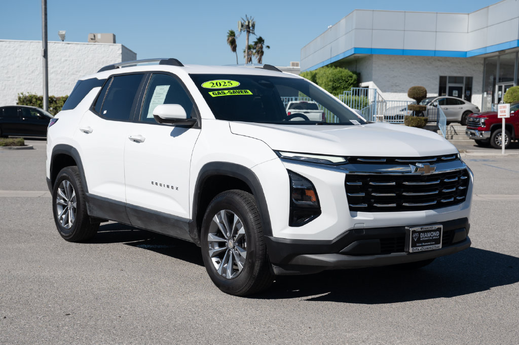 Used 2025 Chevrolet Equinox LT w/ Convenience Package II FWD image 1