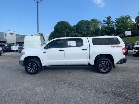 Used 2016 Toyota Tundra SR5 w/ TRD Off Road Package AWD/4WD image 5