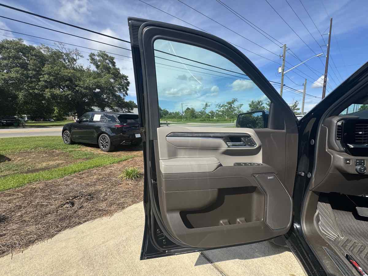 Used 2026 Chevrolet Silverado 1500 LTZ AWD/4WD image 25