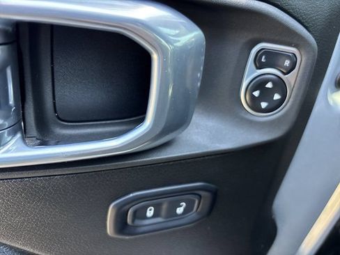 Used 2024 Jeep Gladiator Sport AWD/4WD image 22