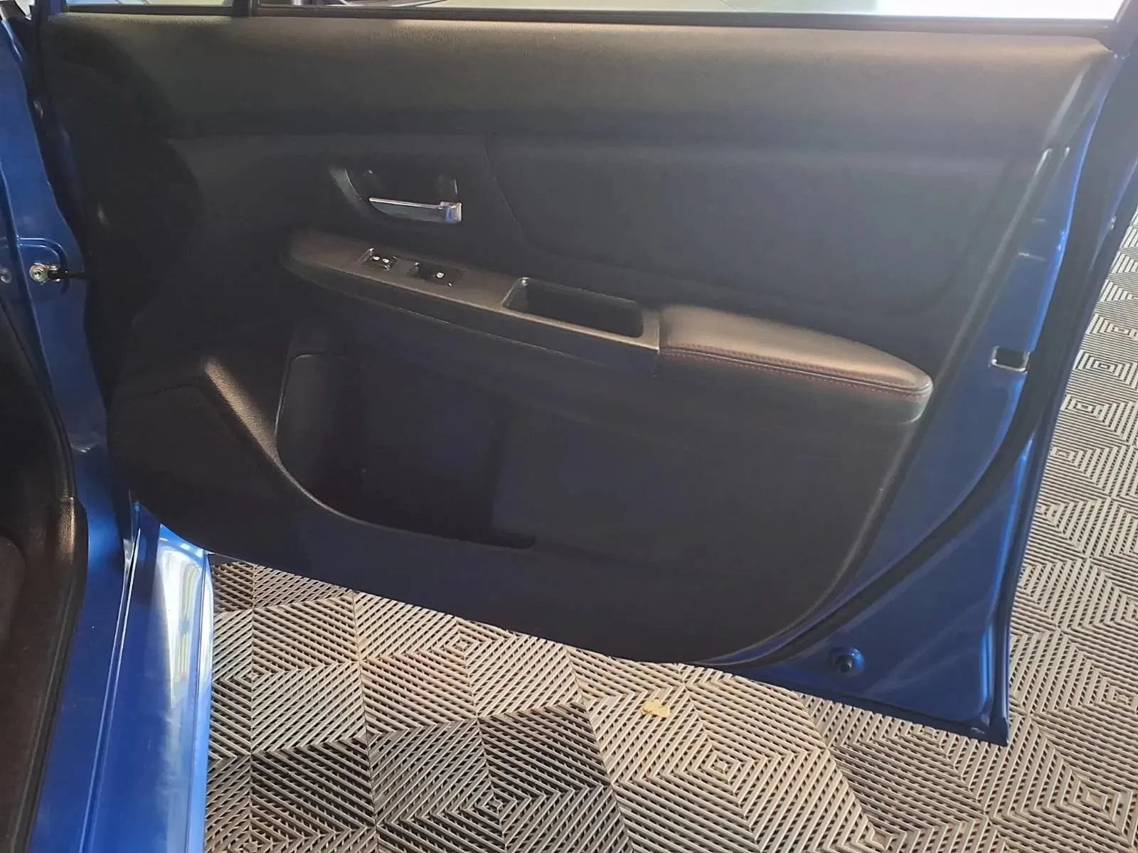 Used 2015 Subaru WRX AWD/4WD image 10