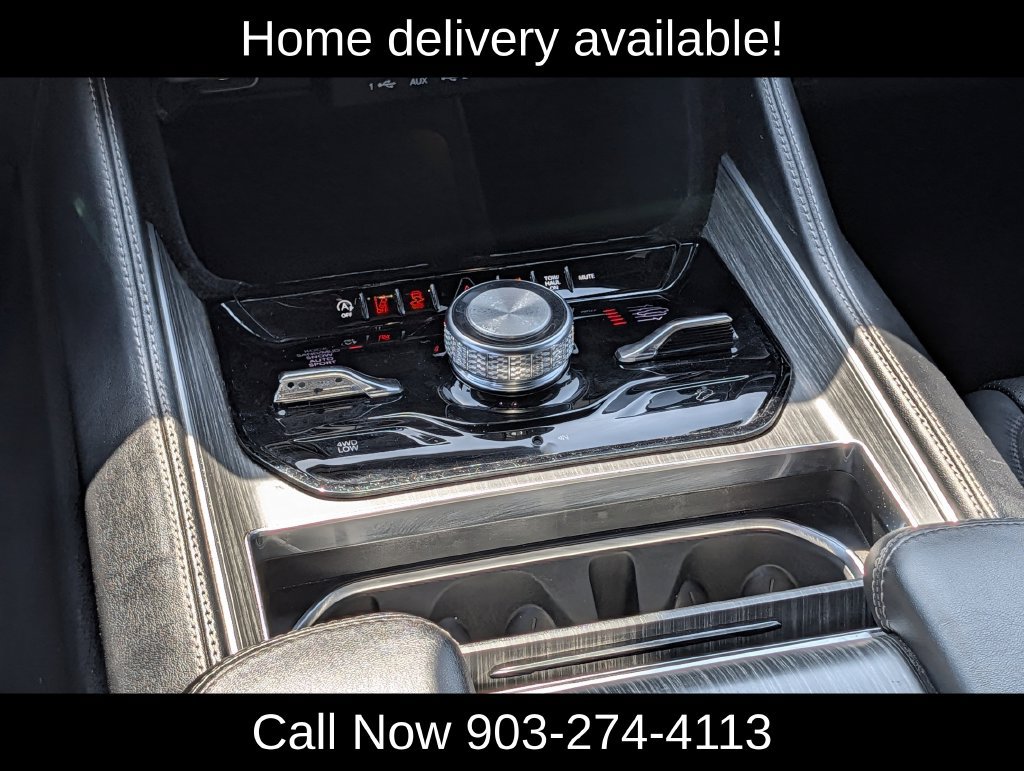 Used 2024 Jeep Wagoneer L Series III AWD/4WD image 17