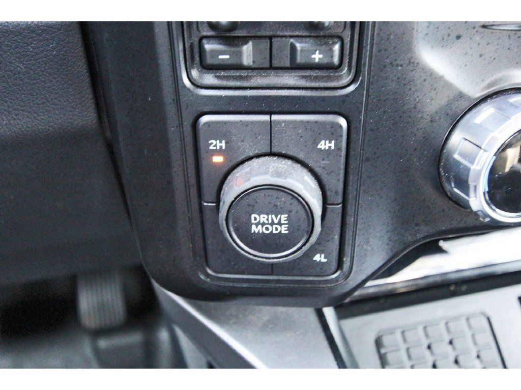 Used 2023 Ford F350 Lariat w/ Tow Technology Package AWD/4WD image 32
