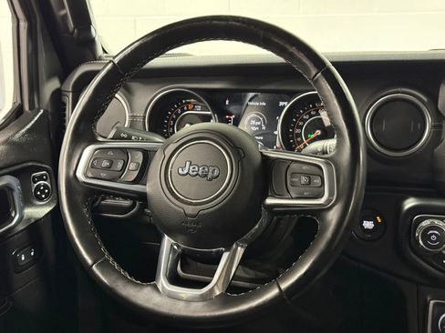 Used 2021 Jeep Gladiator Overland w/ Popular Equipment Package image 22