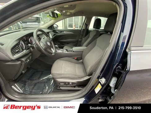 Used 2018 Buick Regal Preferred FWD image 21