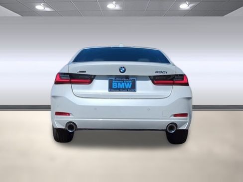 Used 2025 BMW 330i xDrive Sedan w/ Convenience Package image 10