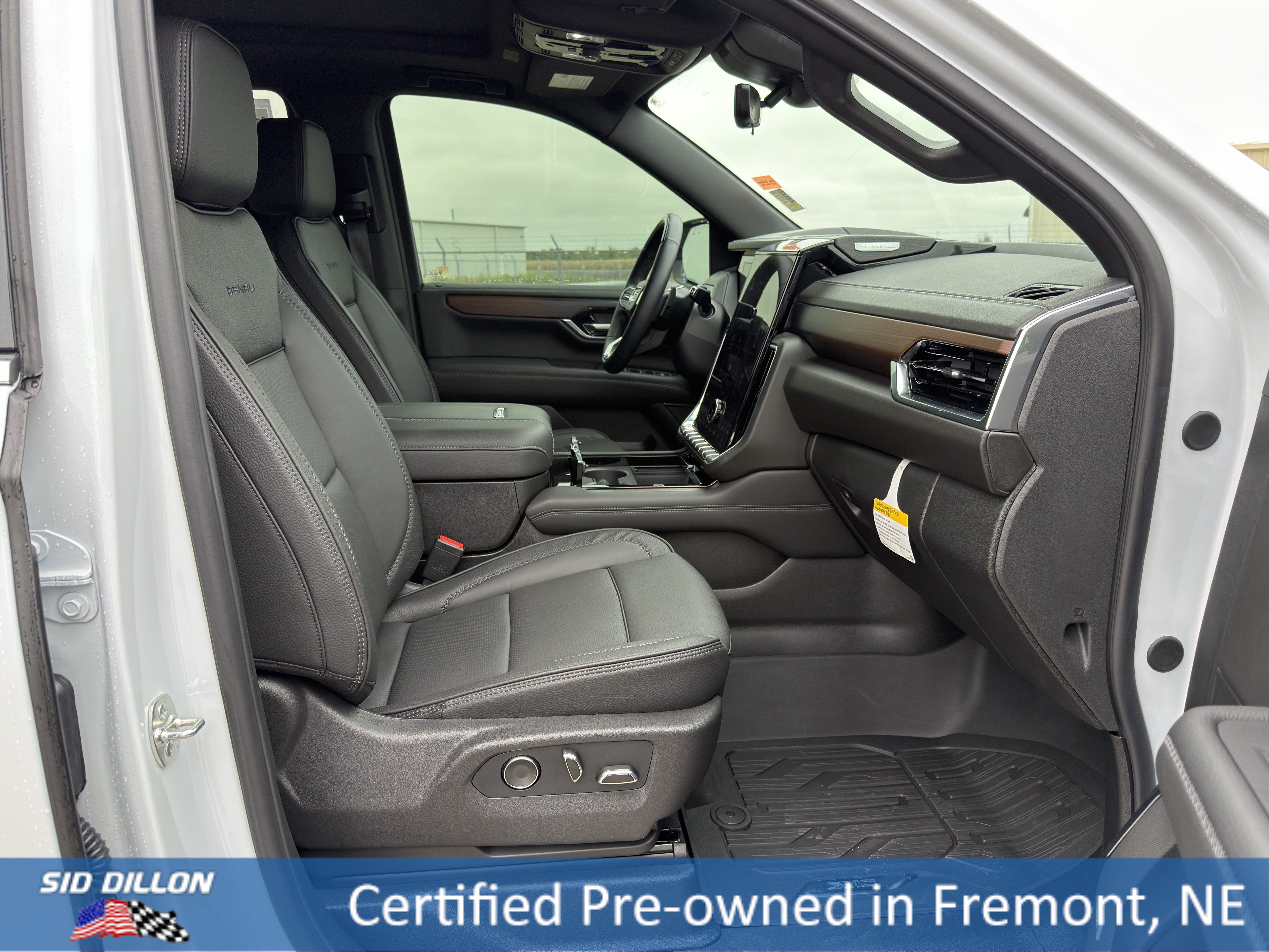 Certified 2026 GMC Yukon Denali w/ Denali Reserve Package AWD/4WD image 19