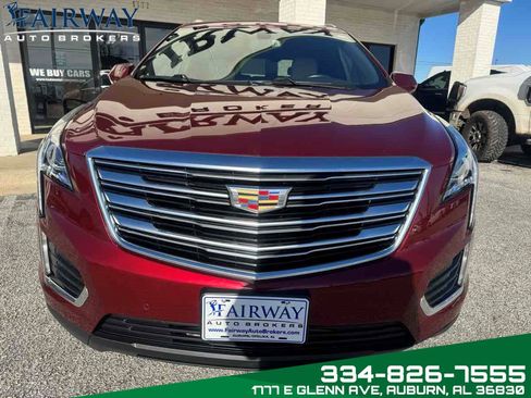 Used 2018 Cadillac XT5 Luxury image 3