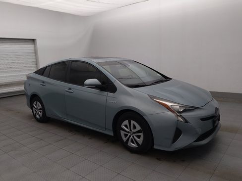 Used 2017 Toyota Prius Three w/ Advanced Technology Package FWD image 11