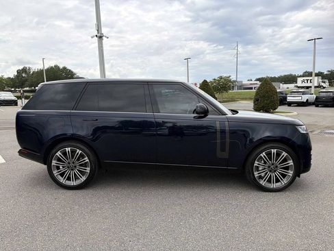 Used 2023 Land Rover Range Rover Long Wheelbase SE AWD/4WD image 6