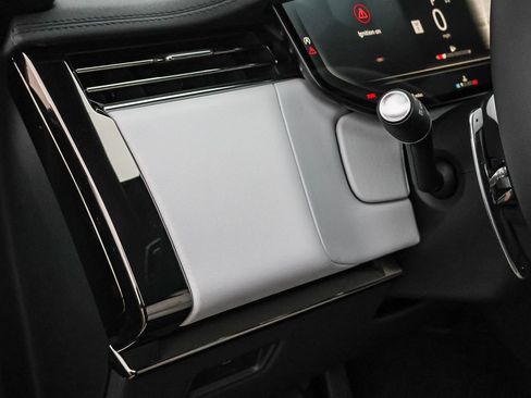 New 2025 Land Rover Range Rover Sport Dynamic SE image 27