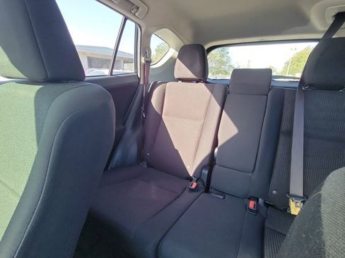 Used 2018 Toyota RAV4 LE image 4