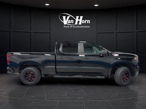 Used 2022 Chevrolet Silverado 1500 Custom Trail Boss w/ LPO, Dark Essentials Package AWD/4WD image 8