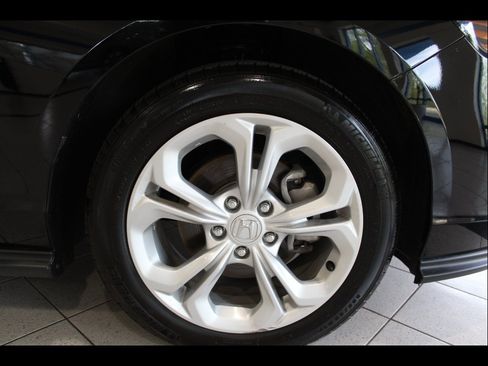 Certified 2025 Honda Accord LX image 10