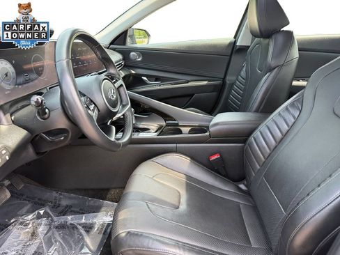 Used 2023 Hyundai Elantra Limited FWD image 9