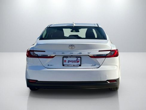 Used 2025 Toyota Camry LE FWD image 6