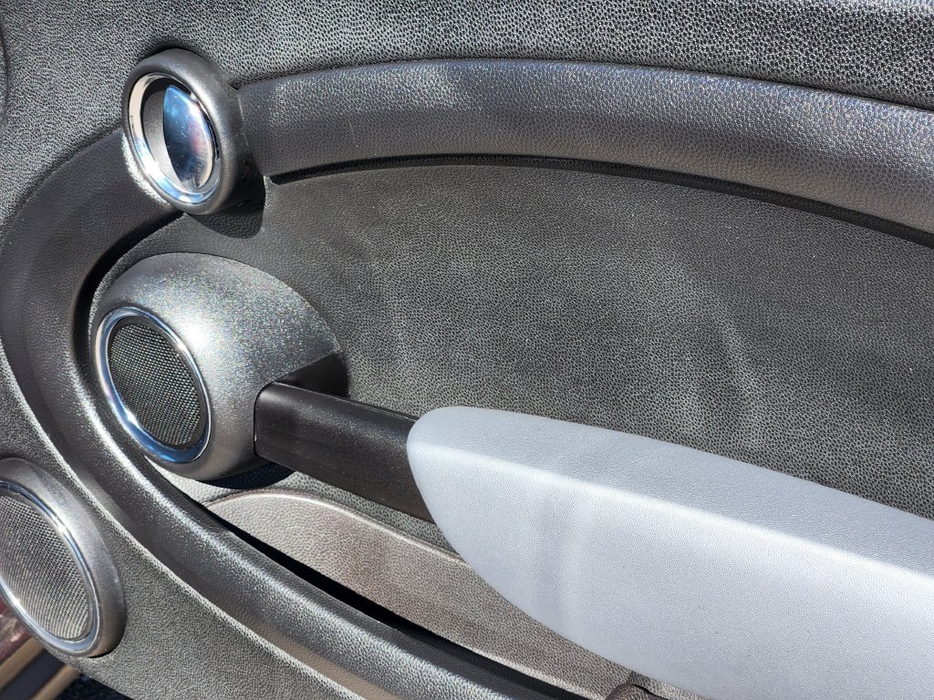 Used 2011 MINI Cooper Clubman FWD image 16