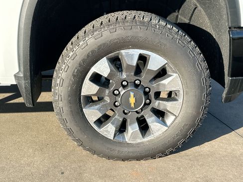 New 2026 Chevrolet Silverado 2500 Custom w/ Custom Value Package image 10