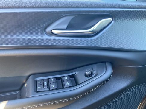 New 2025 Jeep Grand Cherokee Laredo X w/ Luxury Tech Group I AWD/4WD image 24