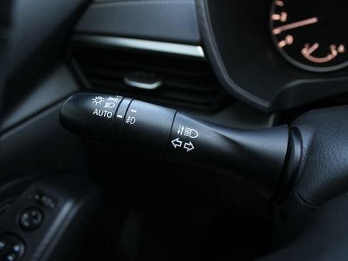 Used 2019 Nissan Altima 2.5 SV AWD/4WD image 7