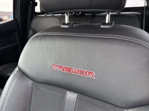 Used 2021 Ford Ranger Lariat w/ Tremor Off-Road Package image 12