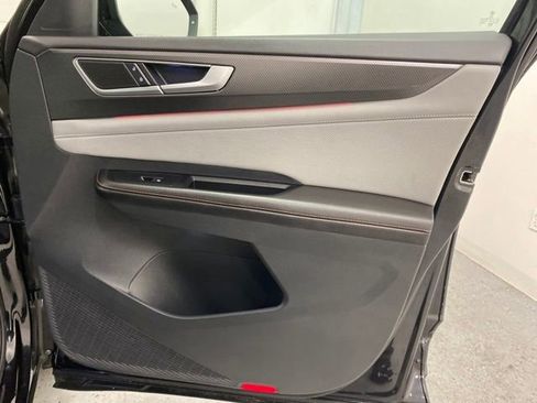 Certified 2024 Volkswagen Atlas Peak Edition SEL image 40