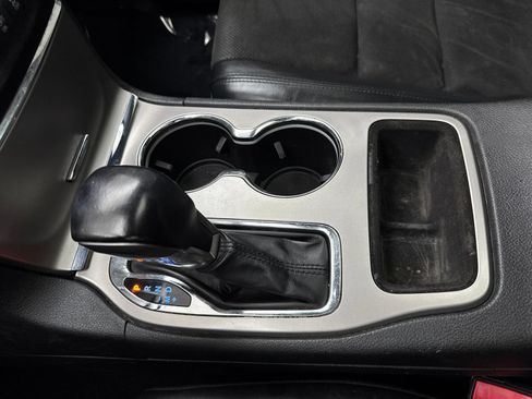 Used 2021 Jeep Grand Cherokee Laredo X AWD/4WD image 30