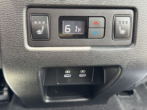 Used 2026 Mitsubishi Outlander SEL AWD/4WD image 27