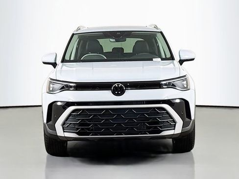New 2026 Volkswagen Taos SE AWD/4WD image 2
