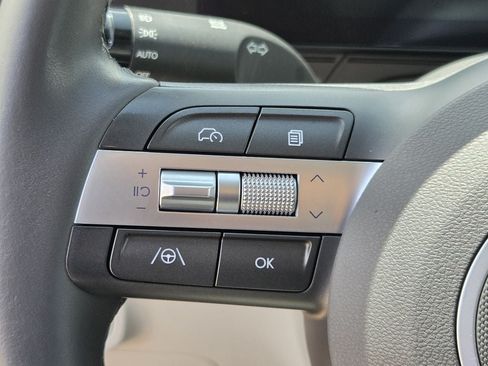 Used 2025 Hyundai Kona SEL FWD image 23