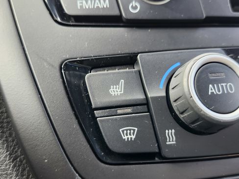 Used 2015 BMW 320i Sedan image 10