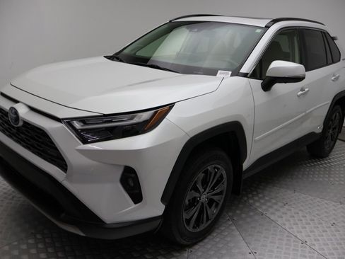 Used 2023 Toyota RAV4 Limited image 2