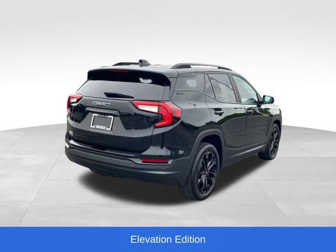 Used 2022 GMC Terrain SLE w/ Driver Convenience Package FWD image 3