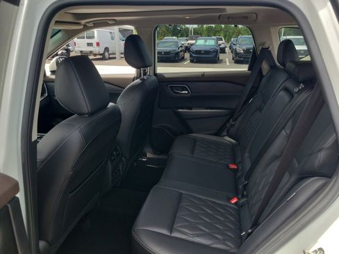 Used 2021 Nissan Rogue Platinum AWD/4WD image 28