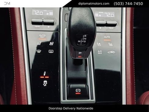 Used 2018 Porsche Panamera 4S AWD/4WD image 37