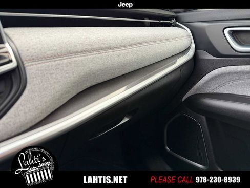 Certified 2023 Jeep Compass Latitude image 36