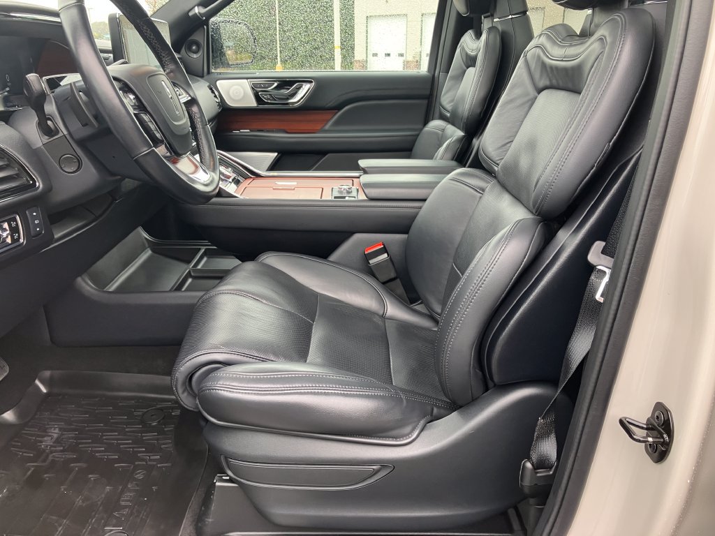 Used 2024 Lincoln Navigator L Reserve w/ Equipment Group 201A AWD/4WD image 19