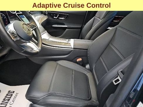 Used 2025 Mercedes-Benz GLC 300 4MATIC image 10