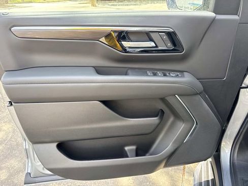 New 2026 Chevrolet Tahoe LS RWD image 19
