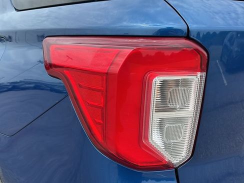 Used 2022 Ford Explorer Limited RWD image 28