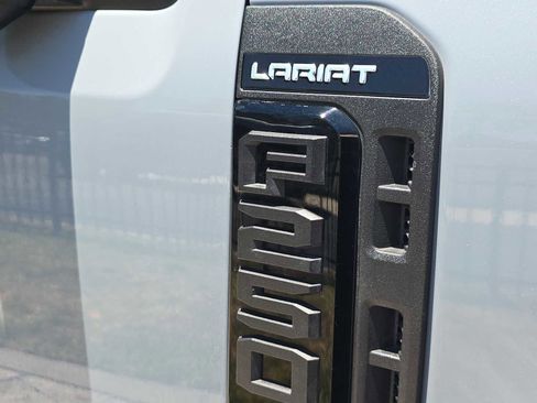 Used 2025 Ford F250 Lariat w/ Lariat Ultimate Package AWD/4WD image 3