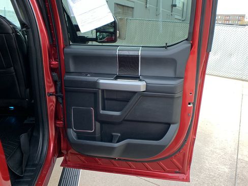 Used 2019 Ford F250 Platinum w/ Platinum Ultimate Package image 32