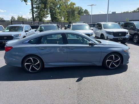 Used 2022 Honda Accord Sport image 4